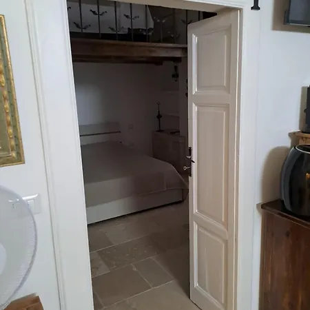 게스트하우스 Petrakis House 오스투니